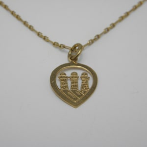Solid 18ct Yellow Gold Pendant Necklace 22inch Vintage Condition