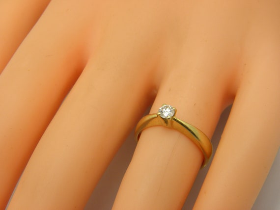 Solid 18ct Yellow Gold Diamond Solitaire Engageme… - image 9