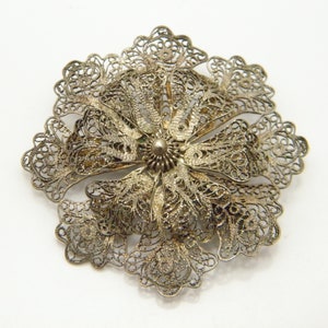 Sterling Silver Floral Brooch Pin Lovely Vintage Condition FREE post
