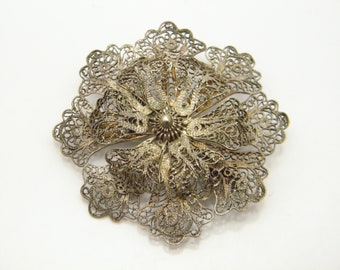 Sterling Silver Floral Brooch Pin Lovely Vintage Condition FREE post