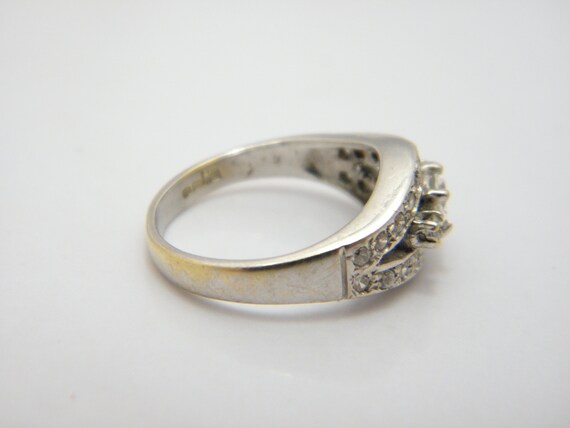 Solid 18ct White Gold White Gemstone Engagement R… - image 5