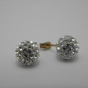 Solid 9ct Yellow Gold White Gemstone Stud Earrings Lovely Vintage Condition.