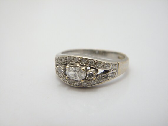 Solid 18ct White Gold White Gemstone Engagement R… - image 2