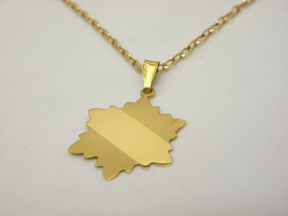 Heavy Solid 18ct Yellow Gold Snowflake Pendant Ne… - image 1