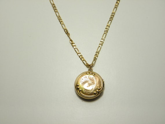 Heavy 9ct Gold Locket Pendant Necklace 