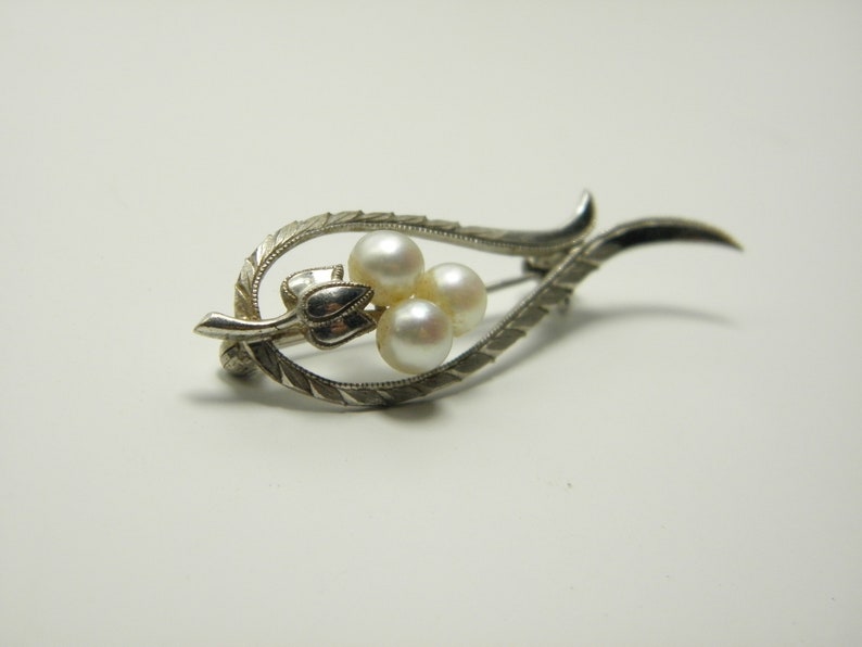 Genuine Mikimoto Pearl Sterling Silver Brooch Pin Lovely Vintage Condition FREE post