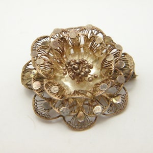 Sterling Silver Floral Brooch Pin Lovely Vintage Condition
