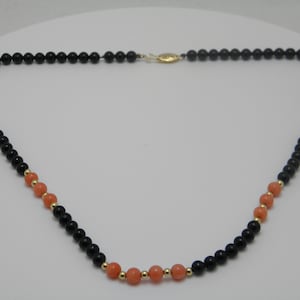Solid 14ct Gold Onyx & Coral Bead Necklace 19" Lovely Vintage Condition