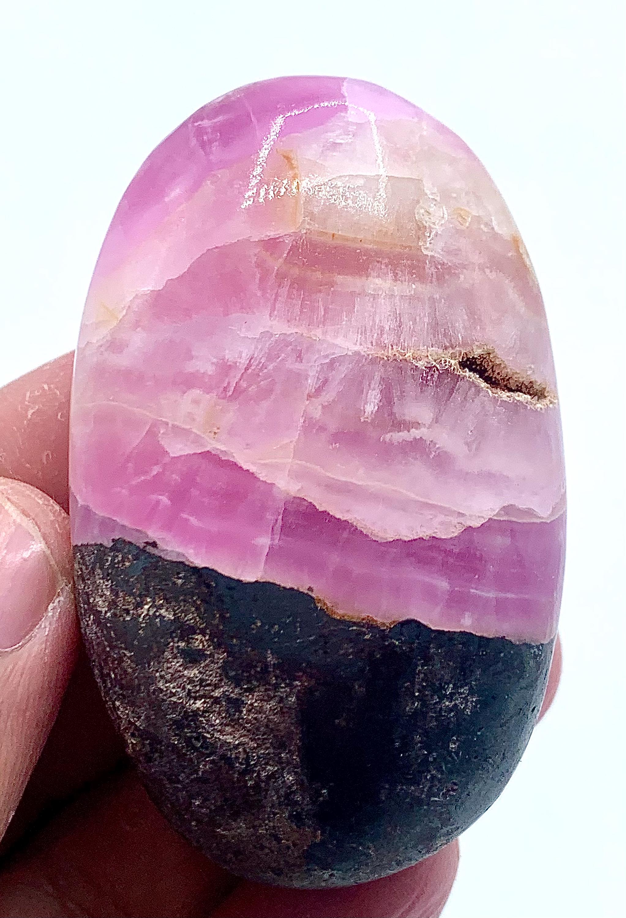 ピンクアラゴナイトパーム1点限りNo.669 ピンクアラゴナイト パームストーン56◇Pink Aragonite Palm Stone