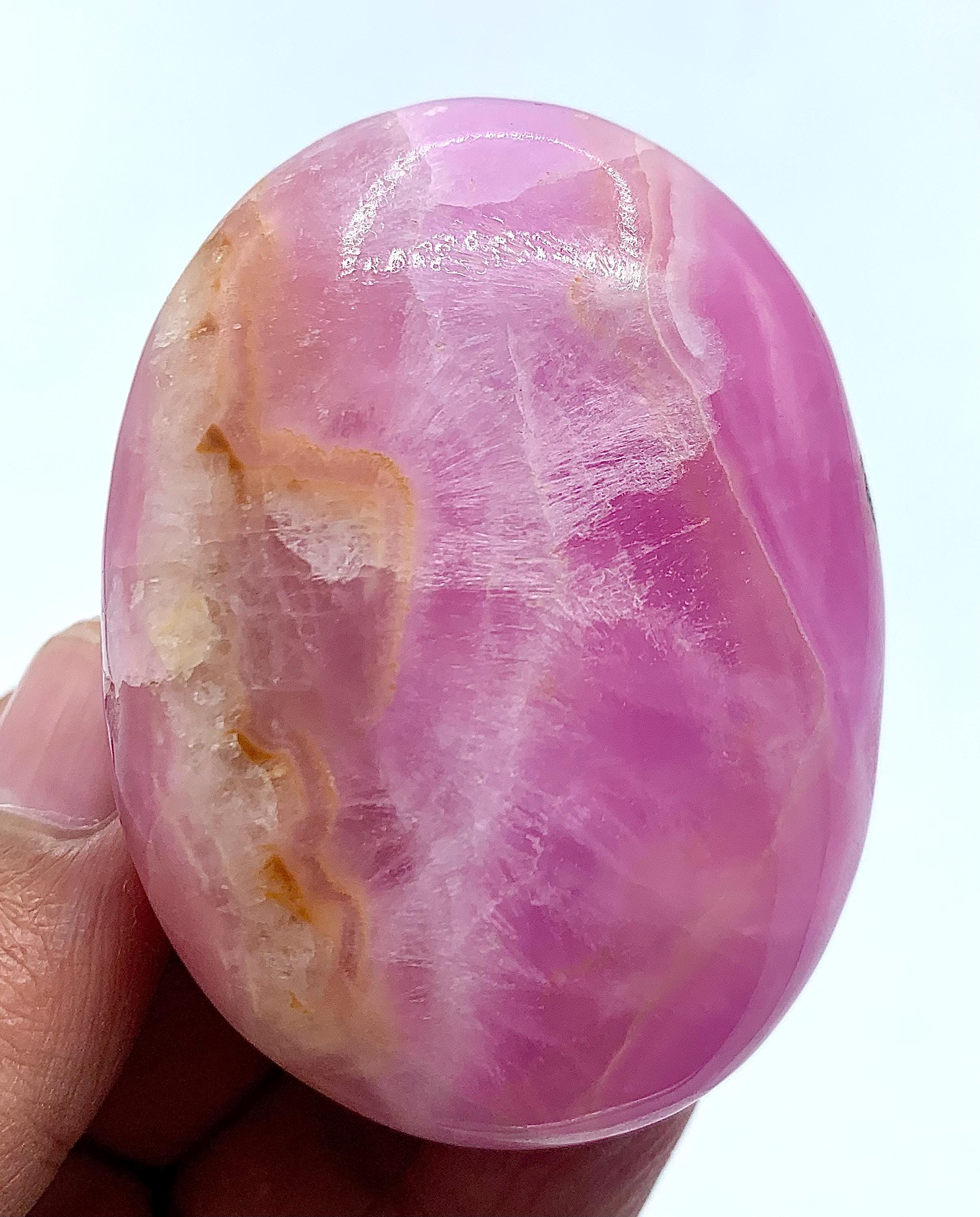 ピンクアラゴナイトパームストーン - ヒーリングクリスタルギフト（126