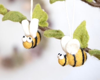 3 lindas abejas de fieltro hechas a mano de lana virgen // Decoración para primavera, decoración de Pascua, verano, decoraciones para árboles, abejas, idea de regalo para apicultores