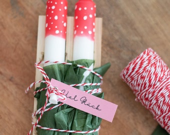 2er Set Glückskerzen in Holzverpackung, Geburtstag, Glück, Silvester, Neujahr, Mitbringsel, Weihnachten, Fliegenpilz Kerze