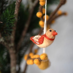 Set of 3 felt birds embroidered with beads hand-felted // image 2