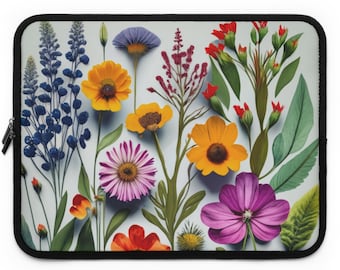 Könnte beinhalten: Eine Laptoptasche mit einem farbenfrohen Blumendesign. Das Design umfasst verschiedene Blumen in Blautönen, Gelb, Rot, Lila und Rosa mit grünen Blättern und Stielen.