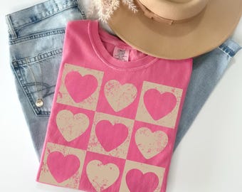 Camicia Checker Comfort Colors® Camicia Vintage Checkerboard Heart Tshirt Boho a scacchi consumati Camicia Retro Hearts T-shirt estetica a 9 quadrati