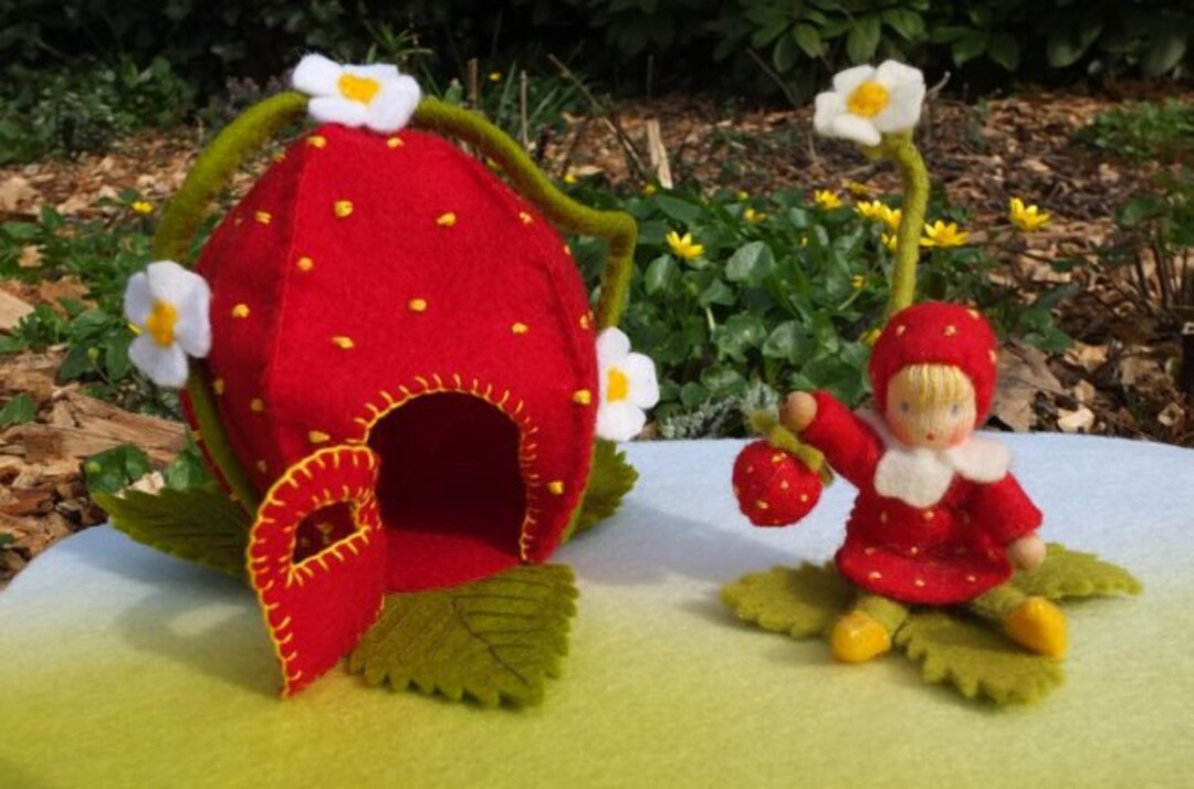 Strawberry Child With Strawberry House PDF Pattern Dutch and German Etsy