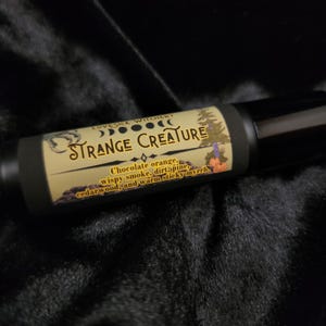 Strange Creature Parfum - Schokoladenorangen, Tannenbäume und klebrige Myrrhe