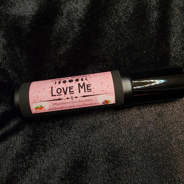 Parfum Love Me - fraise, chocolat chaud et guimauves roses