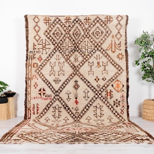 Vintage Moroccan Beni Ourain Rug 6x10 FT