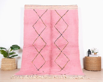 Fabulous Moroccan Rug, Pink Beni Ourain Rug, 5.7 x 8.6 FT