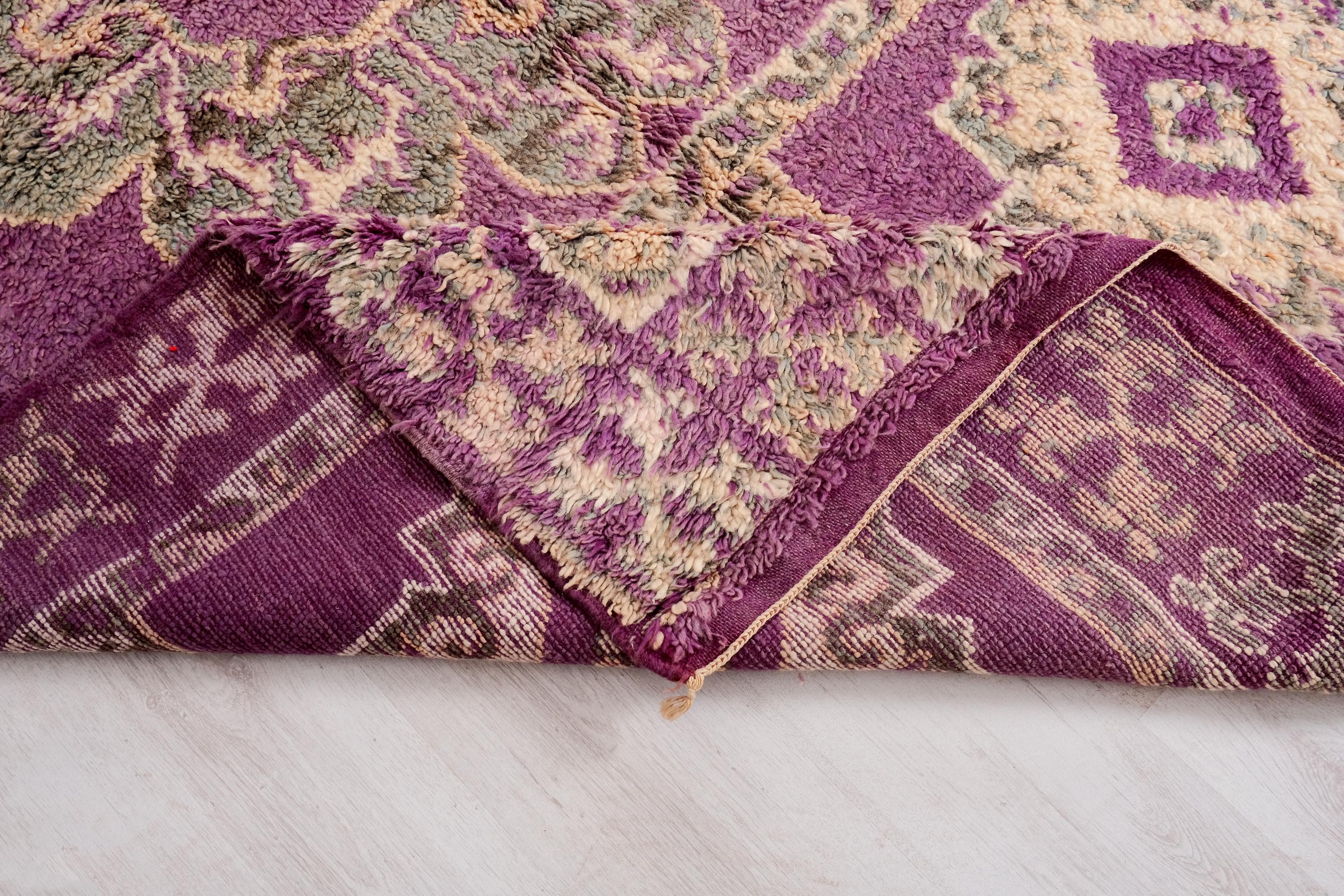 ヴィンテージ モロッコ ラグ、パープル ブジャード ラグ、6 x 9