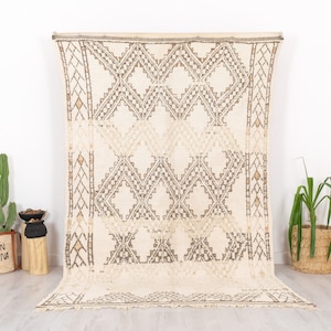 Vintage Beni Ourain Rug, Authentic Moroccan Rug, 5.6 FT x 9.0 FT