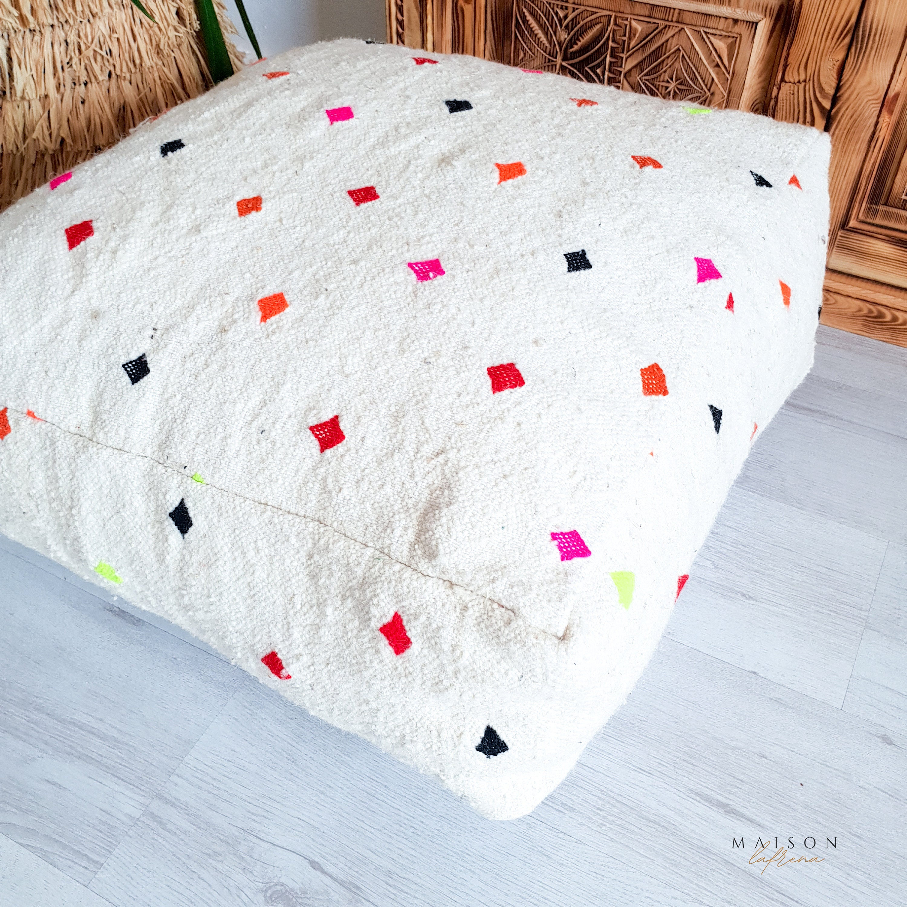 白いモロッコキリムのプーフ、モロッコのフロアクッション - Etsy 日本