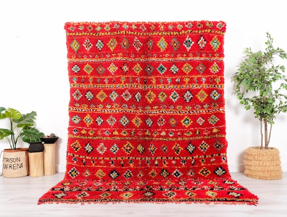 ヴィンテージモロッコラグ、本物の赤いブージャードラグ、7 x 9