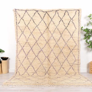 Vintage Moroccan Beni Ourain Rug 6x10 FT