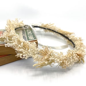 White dried flower crown, White flower wedding wreath, Rustic natural bridal crown, Bridesmaid dried flower crown, Wedding wildflower crown