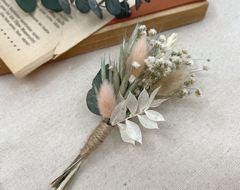 Blush pink flower Boutonniere, Eucalyptus Boutonniere, Dried flower boutonniere, Wedding Greenery buttonhole, Grooms flower boutonniere