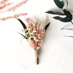Dusty pink boutonniere, lavender dried flower boutonniere, Pampas wedding buttonhole, bohemian Eucalyptus boutonniere, groom boutonniere
