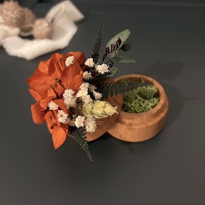Scatola per anelli di fiori arancione bruciato, scatola per anelli di legno, scatola per anelli di nozze di fiori secchi, scatola per anelli di nozze. Scatola per anelli rustica in legno, portatore di anelli