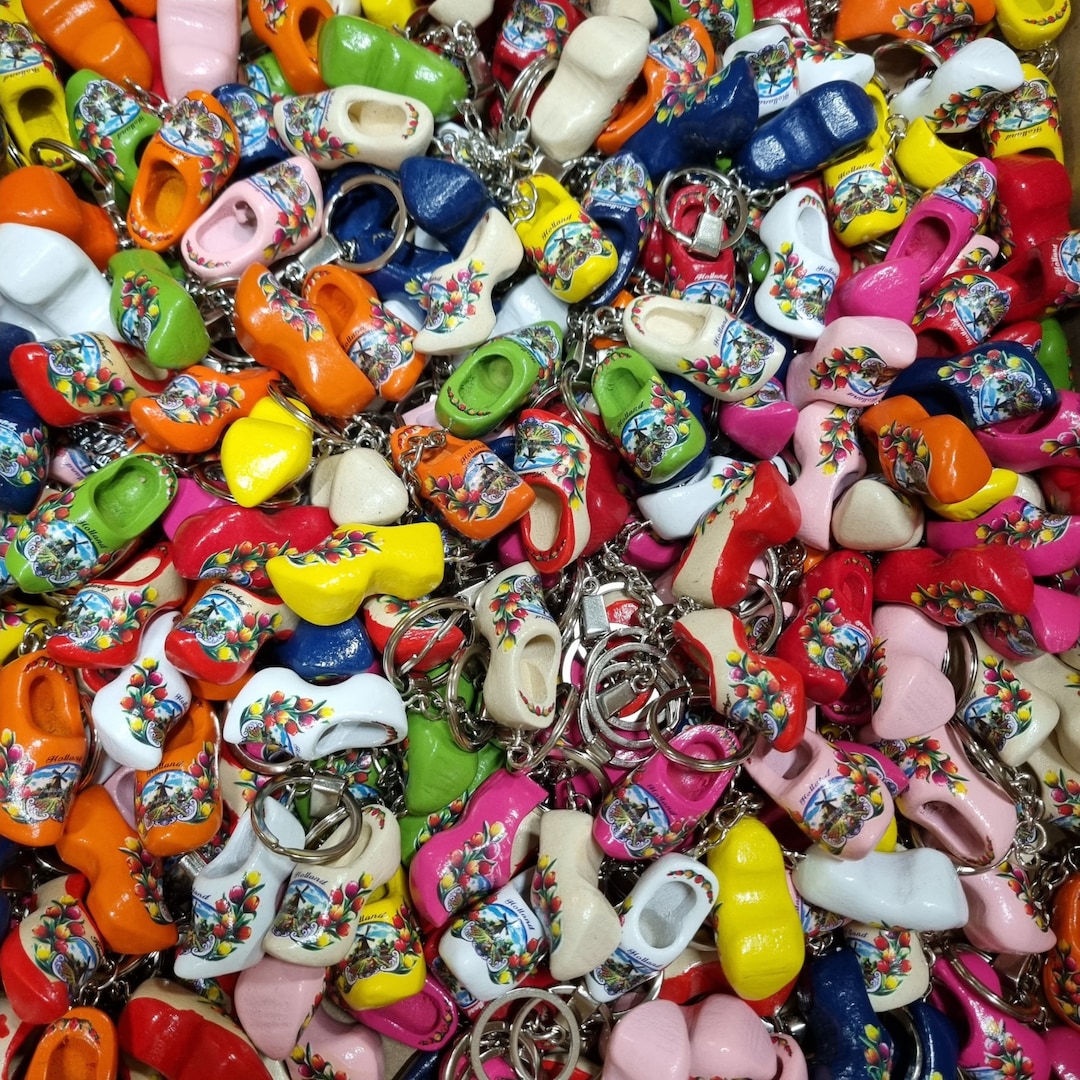 Keychains Mix Woodenshoes Clogs Keychains - Mix of Colors 50/100/250/500/1000 Pieces ...