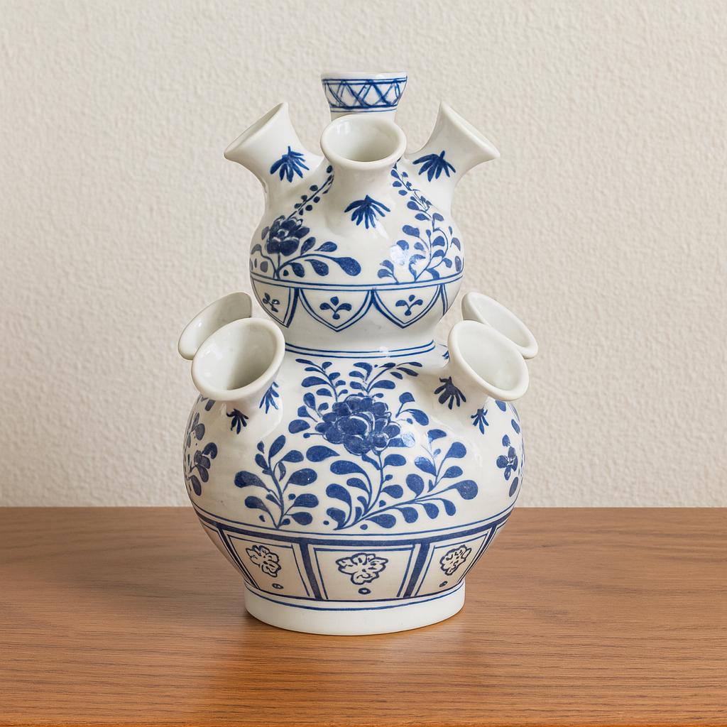 Vase Tulipe En Verre Bleu Et Blanc Des Années 70 - Fait Main, Occasion En Bon état