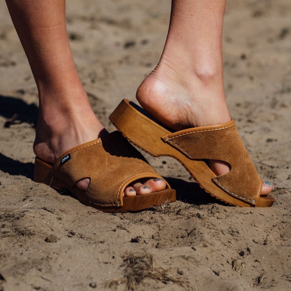 Wooden sandals with beige suede, very comfortable - beige -