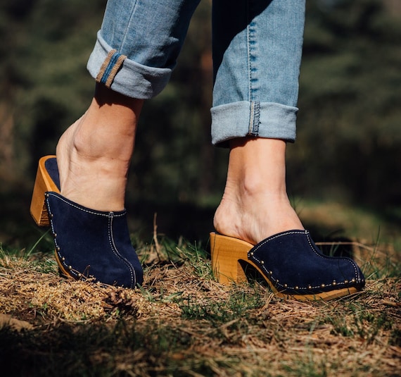 Blue tile dansko sale