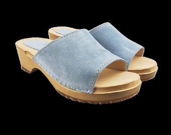 Houten sandalen met mint blue suede, model 2024