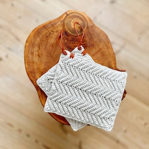 CROCHET PATTERN | Potholder Potholders Hot Pad Modern Crochet | Ridged Chevron Potholders Crochet Pattern