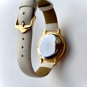 Decorative Round Face MET Watch image 4