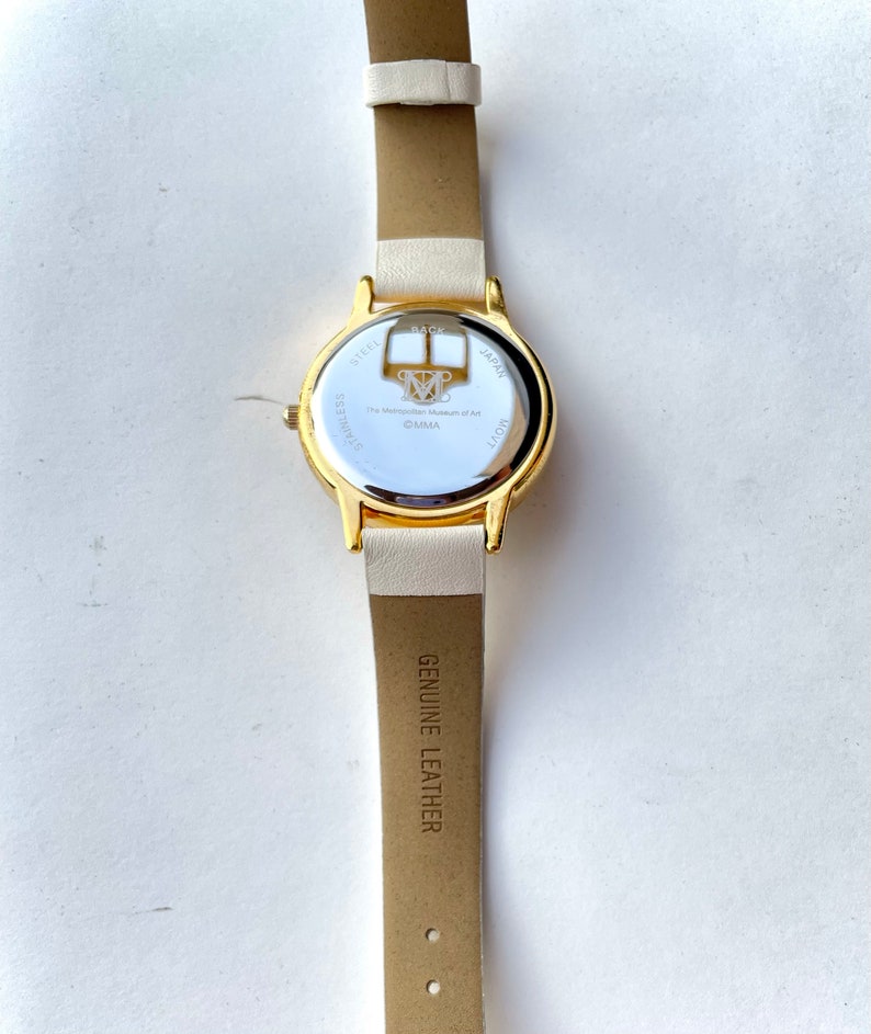 Decorative Round Face MET Watch image 5