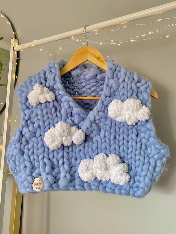 【GRAVER】23SS★ Cloud Smile Embroidery Knit Vest F24G43156C-WHA.01.