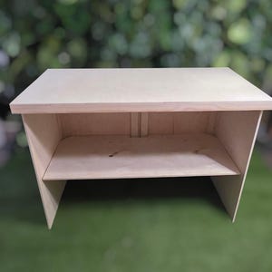 adjustable shelf included!