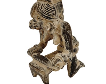 La Metatera, Aztec Woman Grinding Corn on Metate - Indigenous Art, Cultural Decor, Kitchen Decor