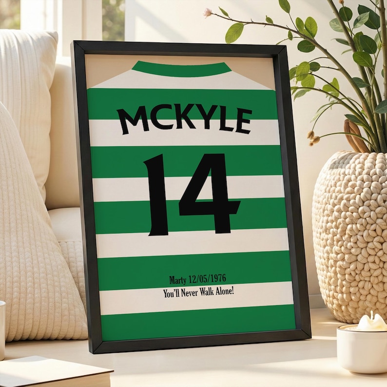 Personalisiertes Fußball Shirt Druck für Jungen Schlafzimmer | Personalisierte Fußball-Team Geschenke für ihn Dad | Fußball-Fan Wall Art | Shirt Namen Aufdruck Bild 4