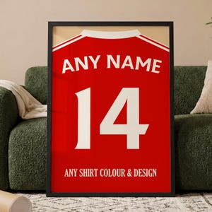 Personalisiertes Fußball Shirt Druck für Jungen Schlafzimmer | Personalisierte Fußball-Team Geschenke für ihn Dad | Fußball-Fan Wall Art | Shirt Namen Aufdruck Bild 1