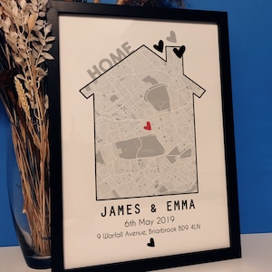 Stampa personalizzata della nostra prima casa / Regalo personalizzato per l'anniversario della nuova casa / Stampa "La casa è dove si trova il cuore" / Arte da parete della nuova casa per coppie