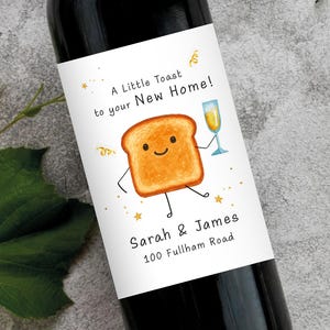 Un toast personnalisé à votre nouvelle maison Étiquette de vin | Félicitations, cadeau de pendaison de crémaillère dans une nouvelle maison, carte pour propriétaire d'une maison pour des amis, cadeau pour une nouvelle maison
