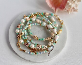 Tiny crystal bracelet, blue beaded bracelet, Corwy shell bracelet, boho bracelet, surfer bracelet, sea shell bracelet, summer bracelet