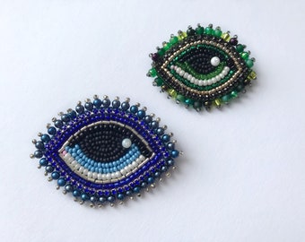 Embroidered brooch Evil eye , handmade protection brooch, beaded blue or green eye pin, amulet brooch, protection gift for her